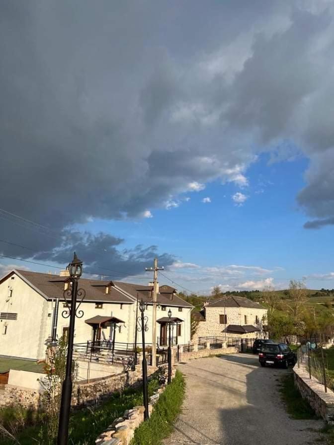 Vila Mata Voskopoje Bagian luar foto